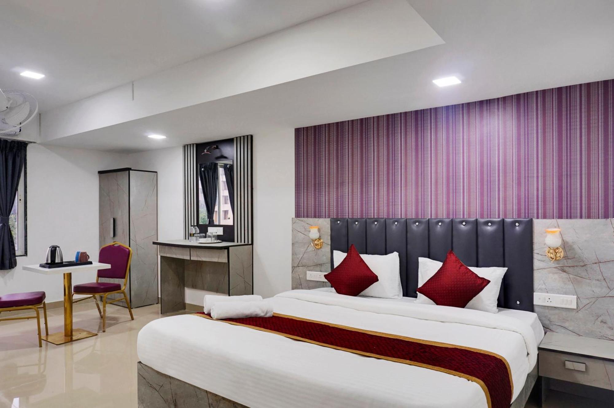 Hotel Orchard Park プネ エクステリア 写真