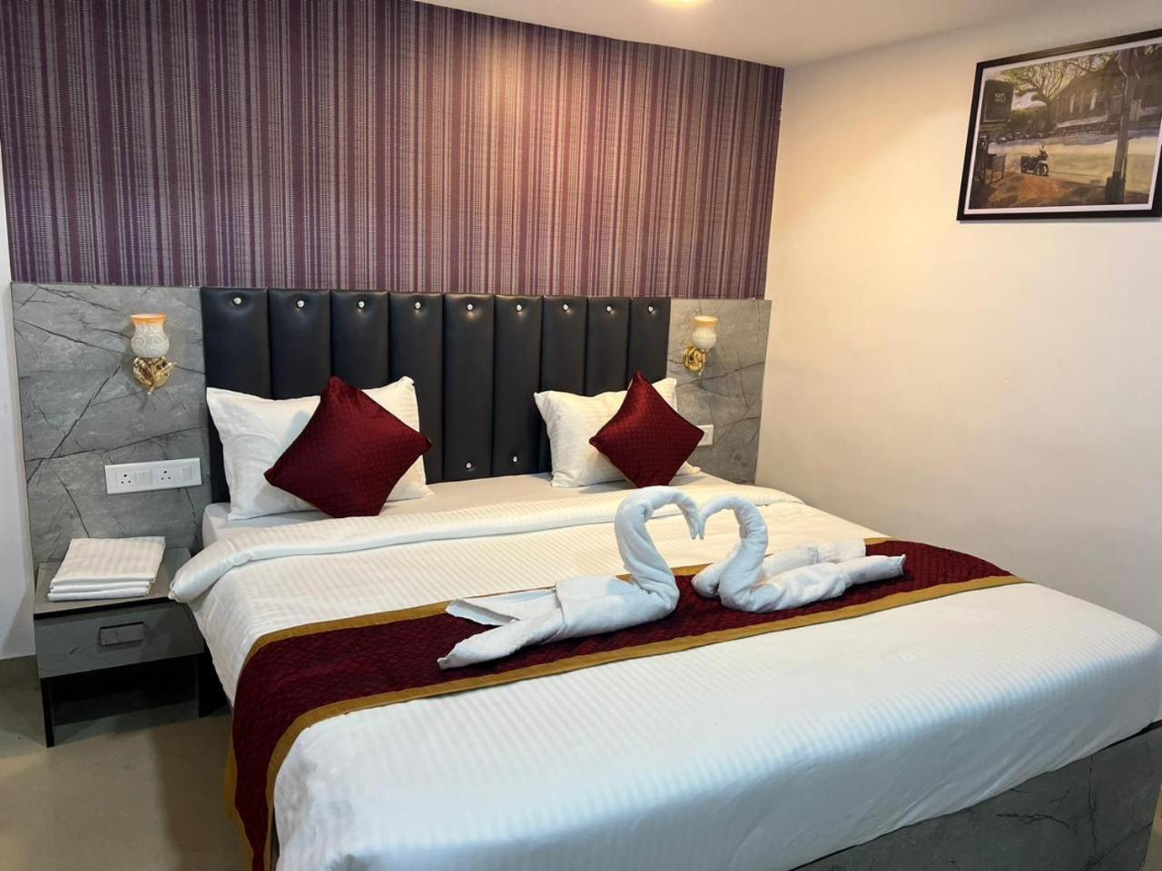 Hotel Orchard Park プネ エクステリア 写真
